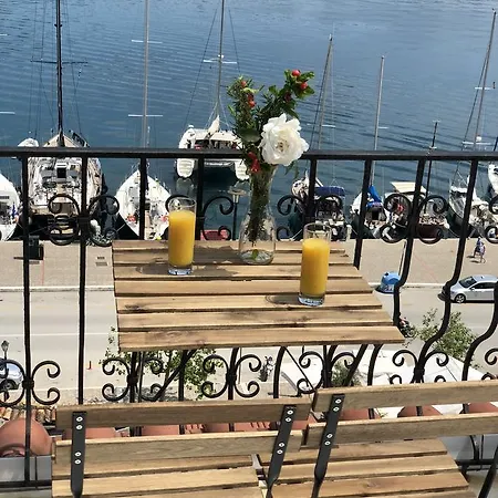 Flower Skiathos stad